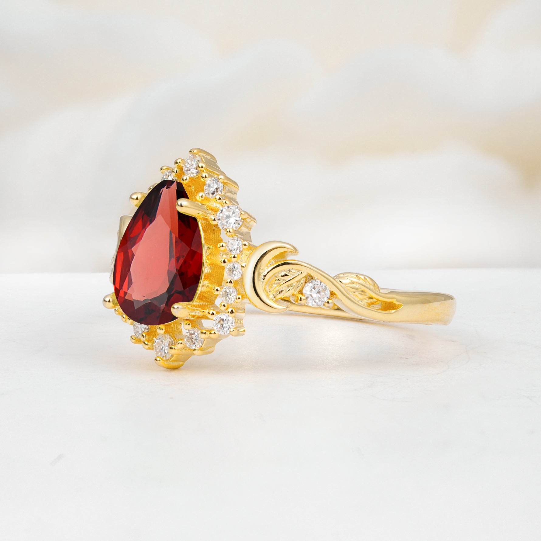 SR17590 Garnet Ring - White-Gold