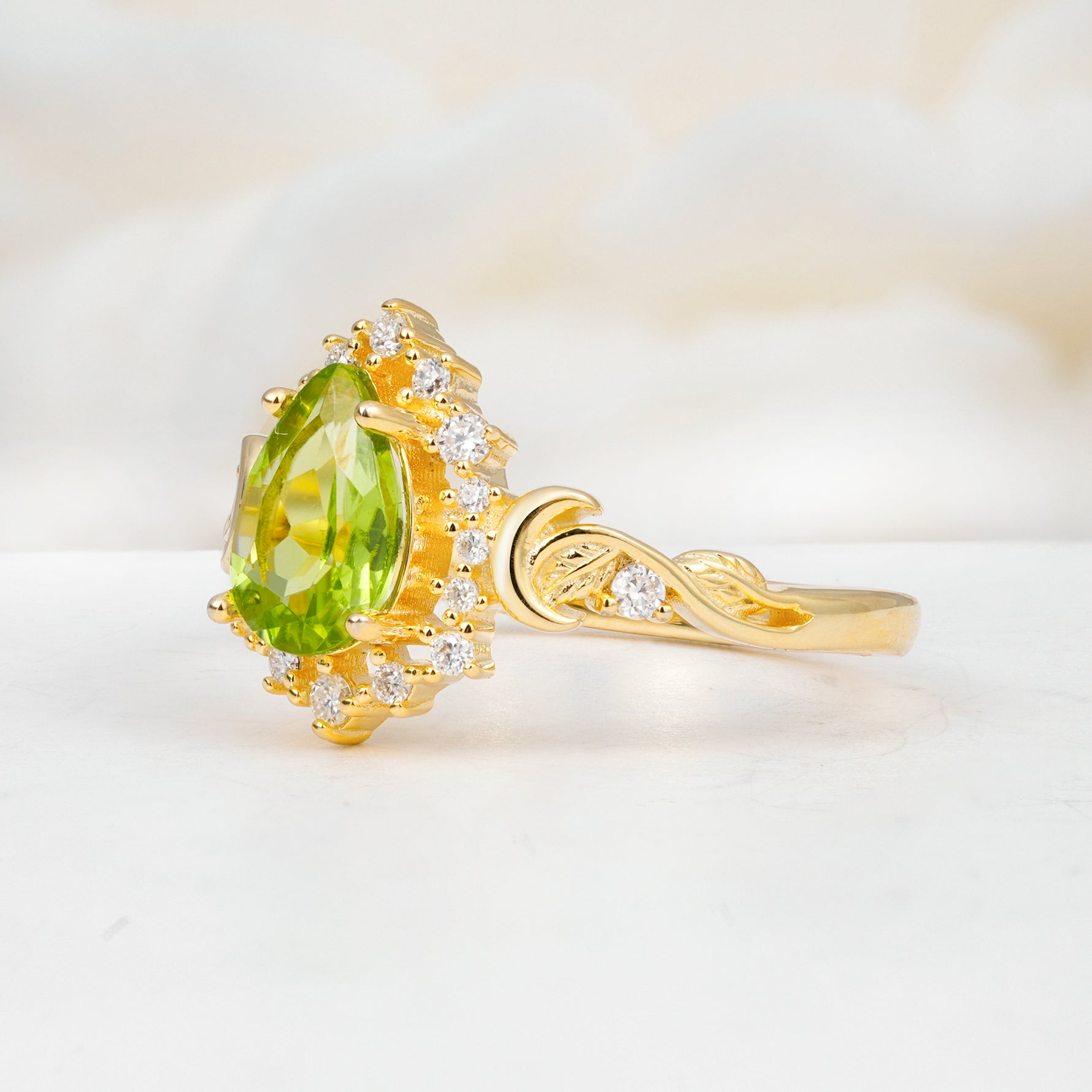SR17590 Peridot Ring - White-Gold
