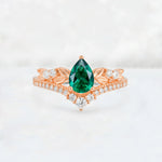Pear Cut Emerald Leaf Chevron Bridal Ring Set - Additional view