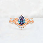 Pear Cut Alexandrite Leaf Chevron Bridal Ring Set - Additional view