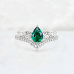 Pear Cut Emerald Leaf Chevron Bridal Ring Set - Additional view
