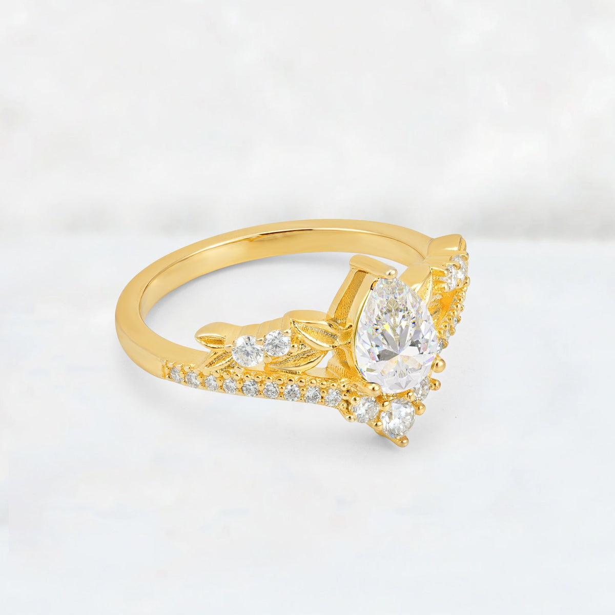 Pear Cut Moissanite Leaf Chevron Bridal Ring Set - Additional view