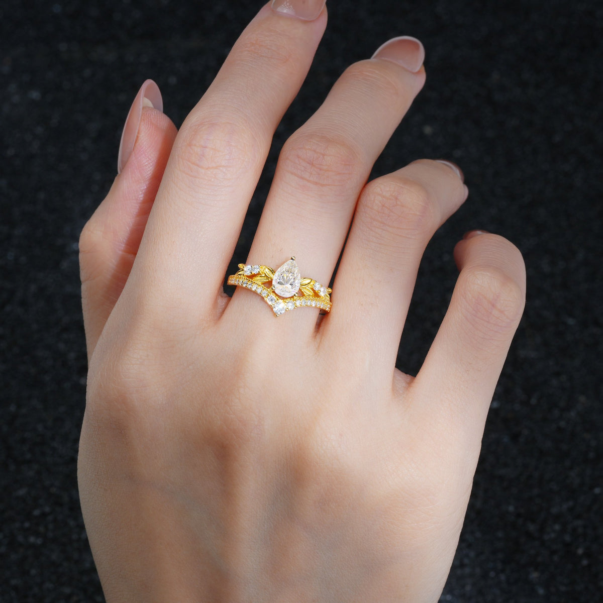 Pear Cut Moissanite Leaf Chevron Bridal Ring Set - Additional view
