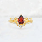 Pear Cut Garnet Leaf Chevron Bridal Ring Set - Additional view