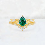 Pear Cut Emerald Leaf Chevron Bridal Ring Set - Additional view