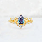 Pear Cut Alexandrite Leaf Chevron Bridal Ring Set - Additional view