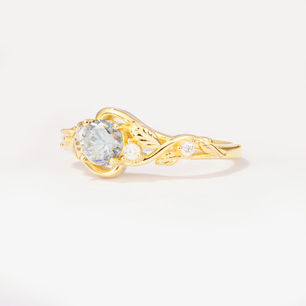 SR17596 Moissanite Ring - White-Gold