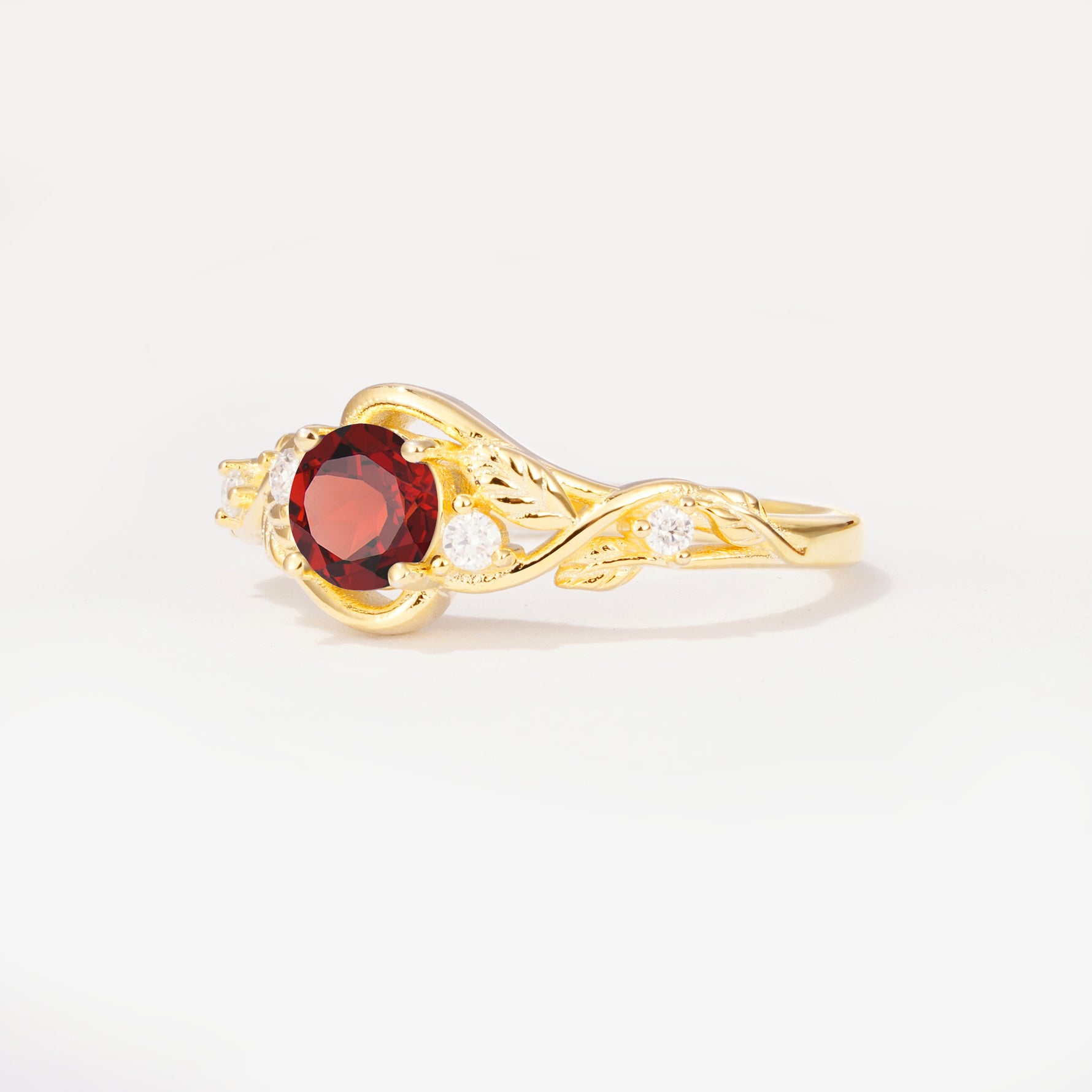 SR17596 Garnet Ring - White-Gold