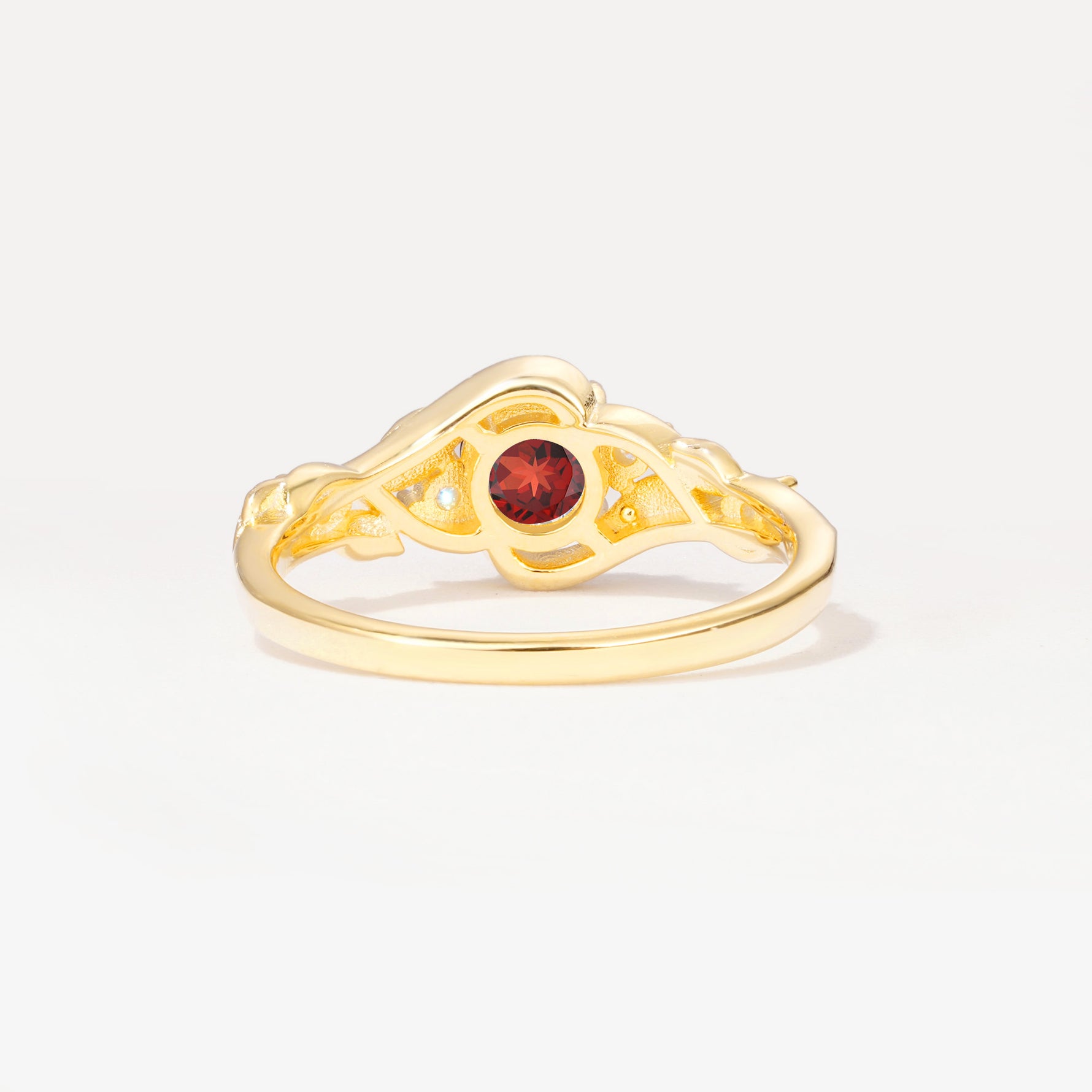 SR17596 Garnet Ring - Additional view