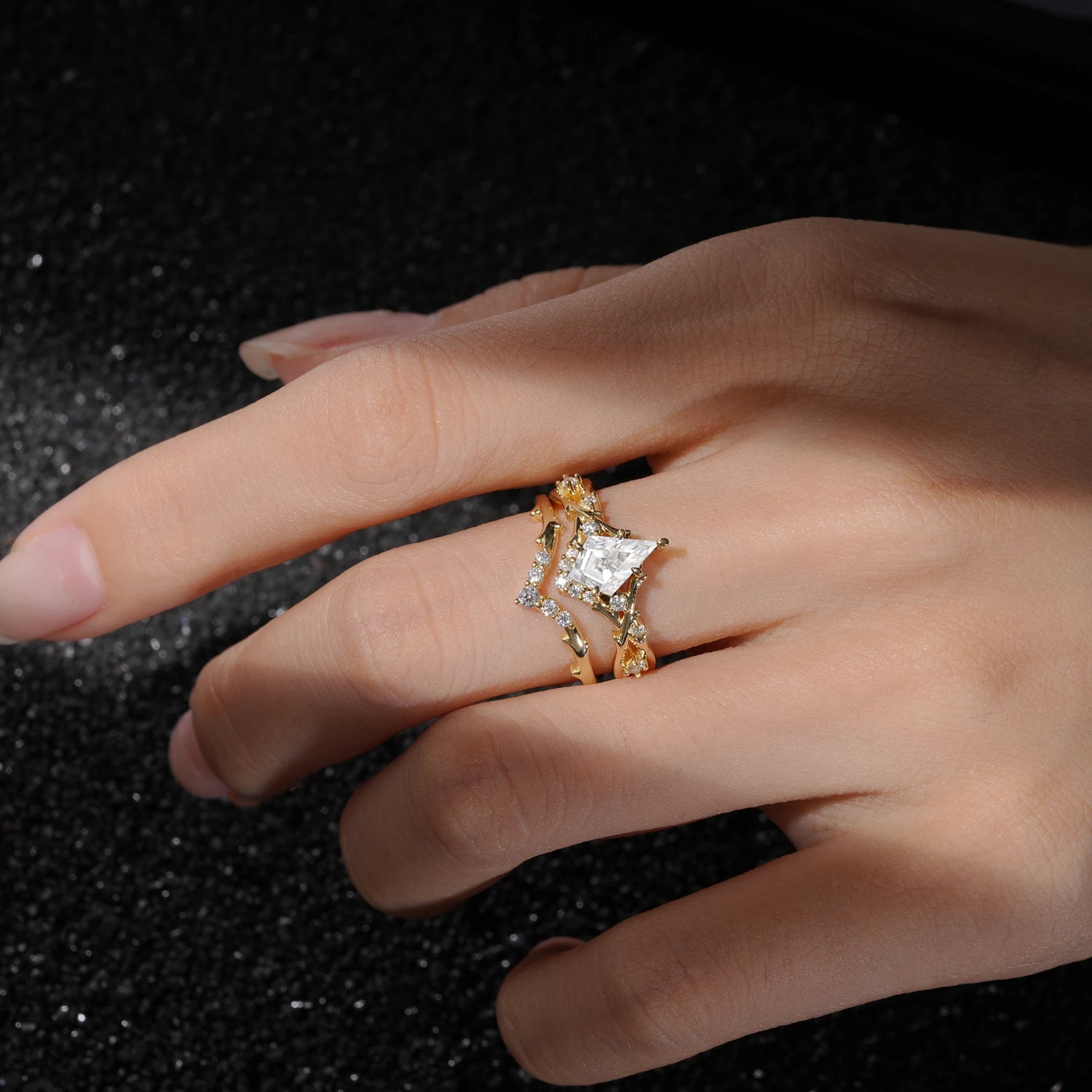 Natural Inspired Kite-Cut Moissanite Bridal Ring Set