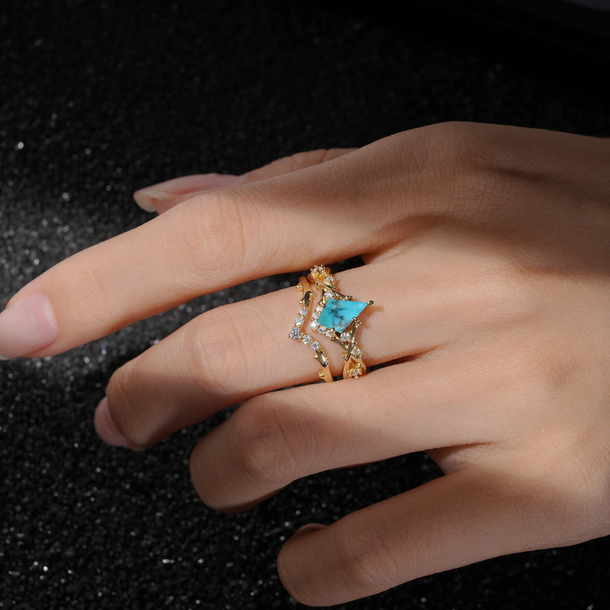 Natural Inspired Kite-Cut Turquoise Bridal Ring Set