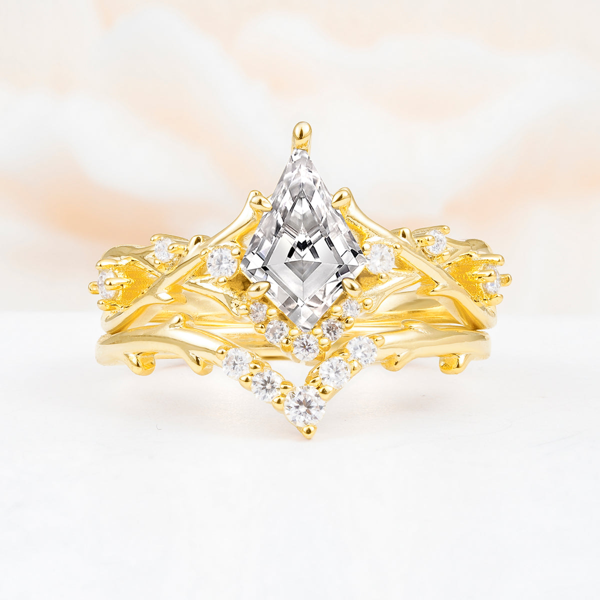 SR17607 Lab Diamond Ring - Yellow-Gold