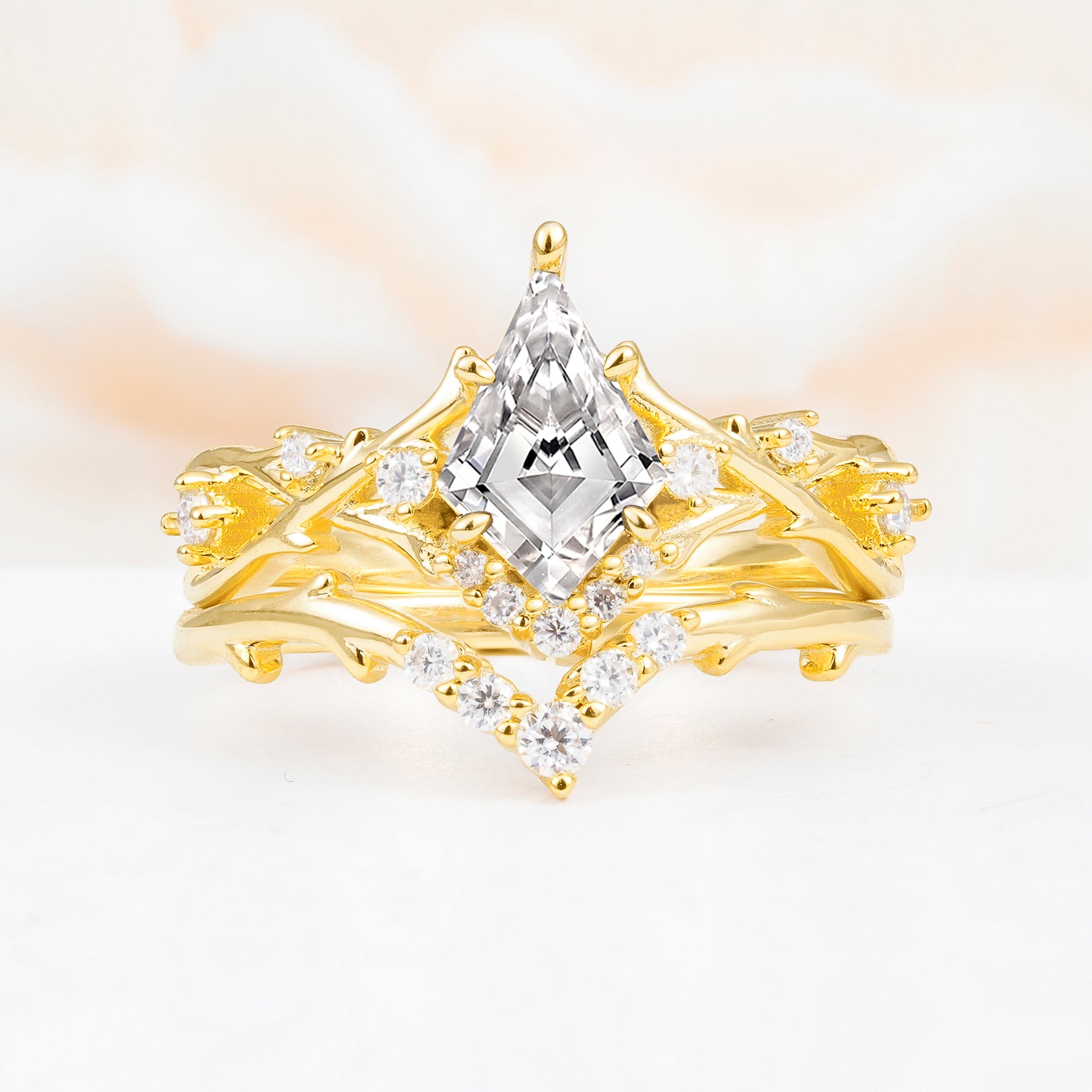 SR17607 Lab Diamond Ring - Yellow-Gold