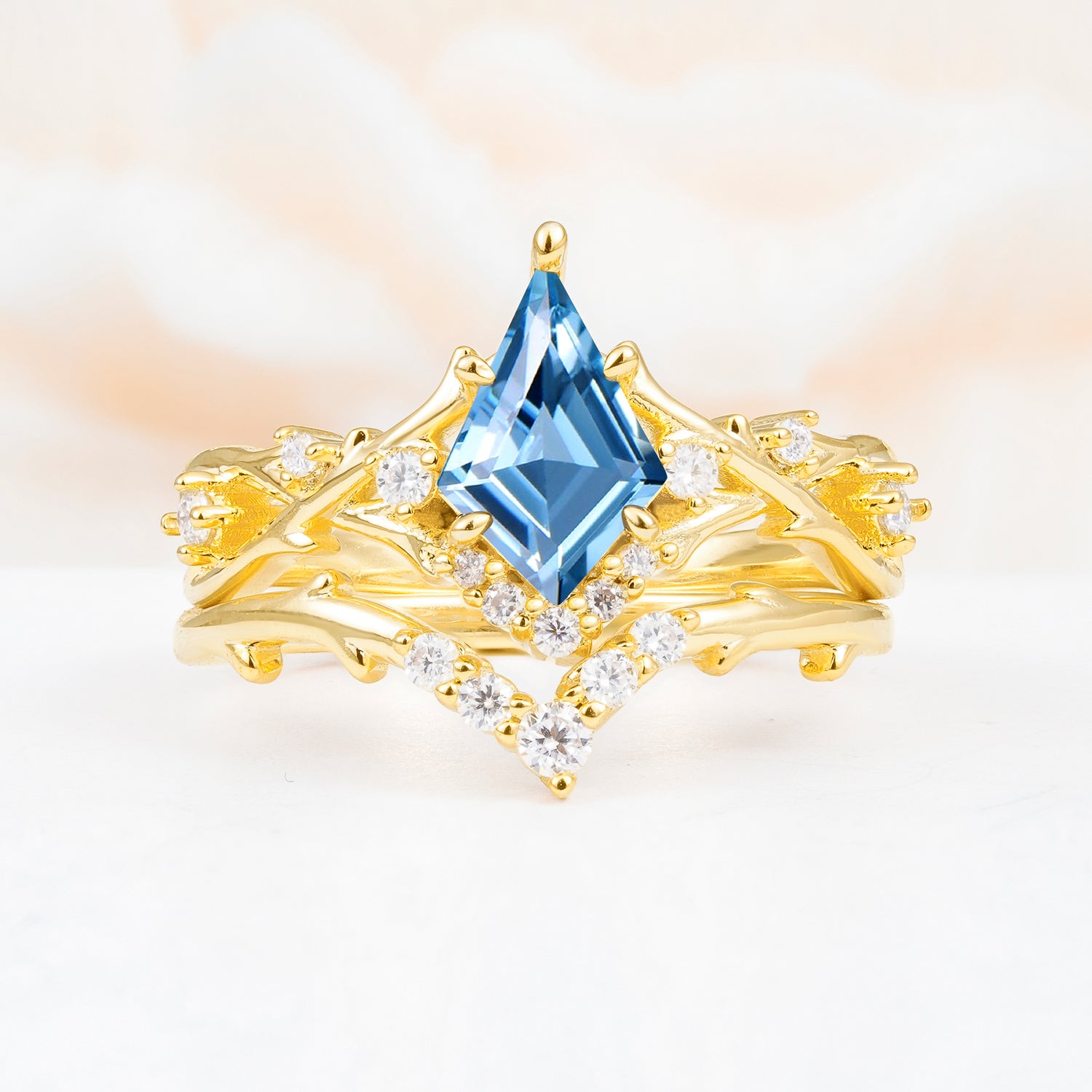 SR17607 Aquamarine Ring - Yellow-Gold
