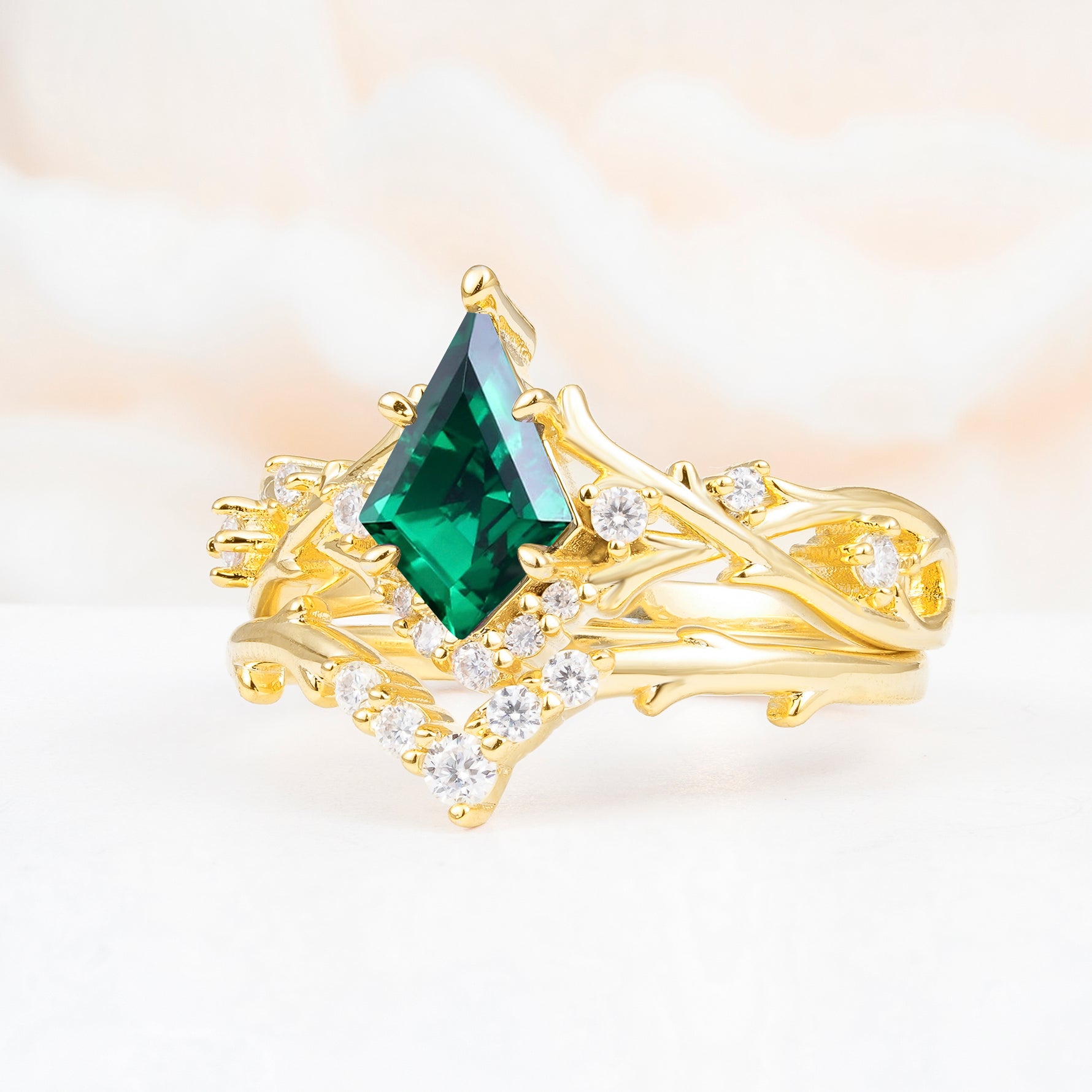 SR17607 Emerald Ring - White-Gold