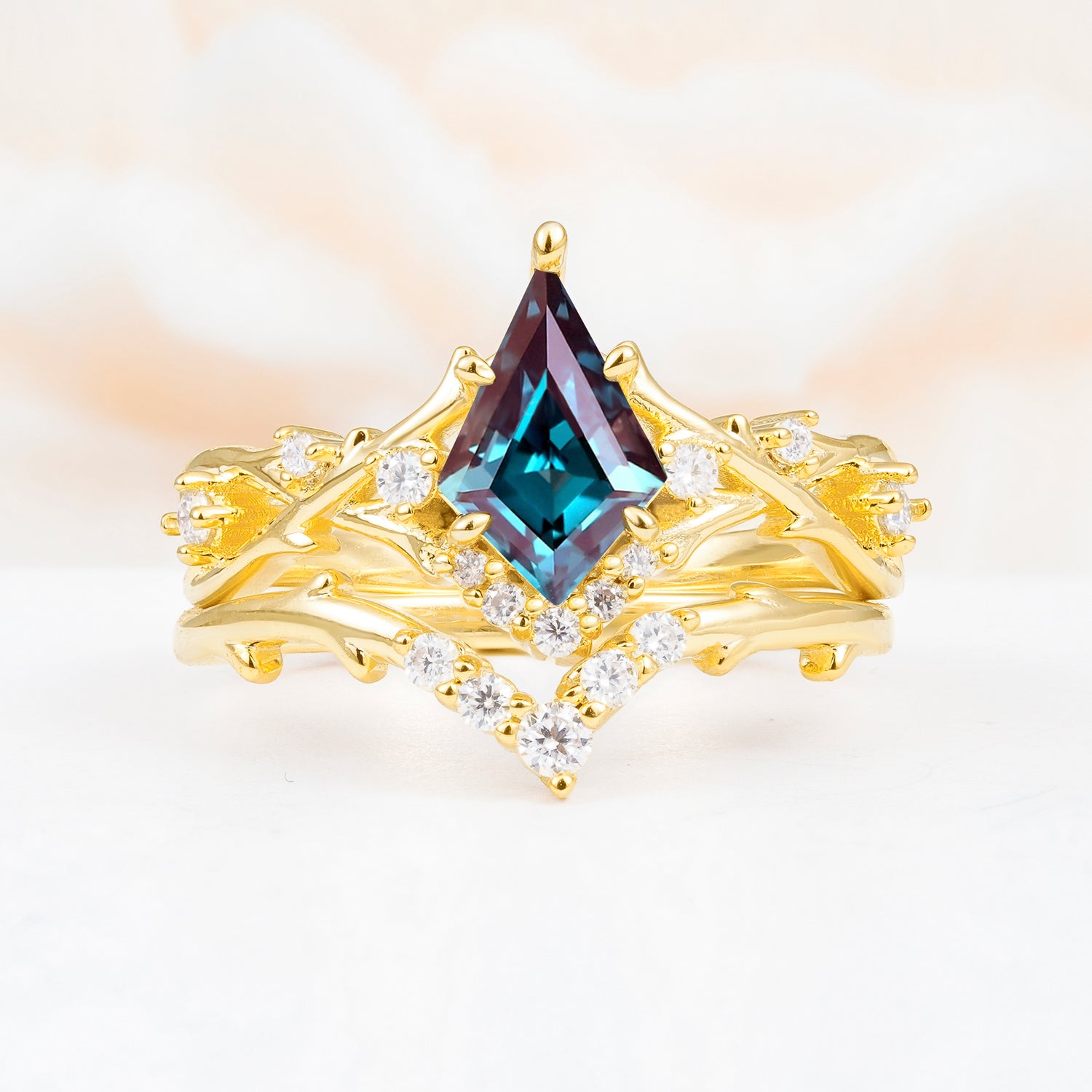 SR17607 Alexandrite Ring - Yellow-Gold