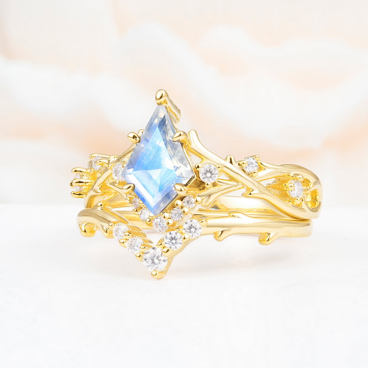 SR17607 Moonstone Ring - White-Gold