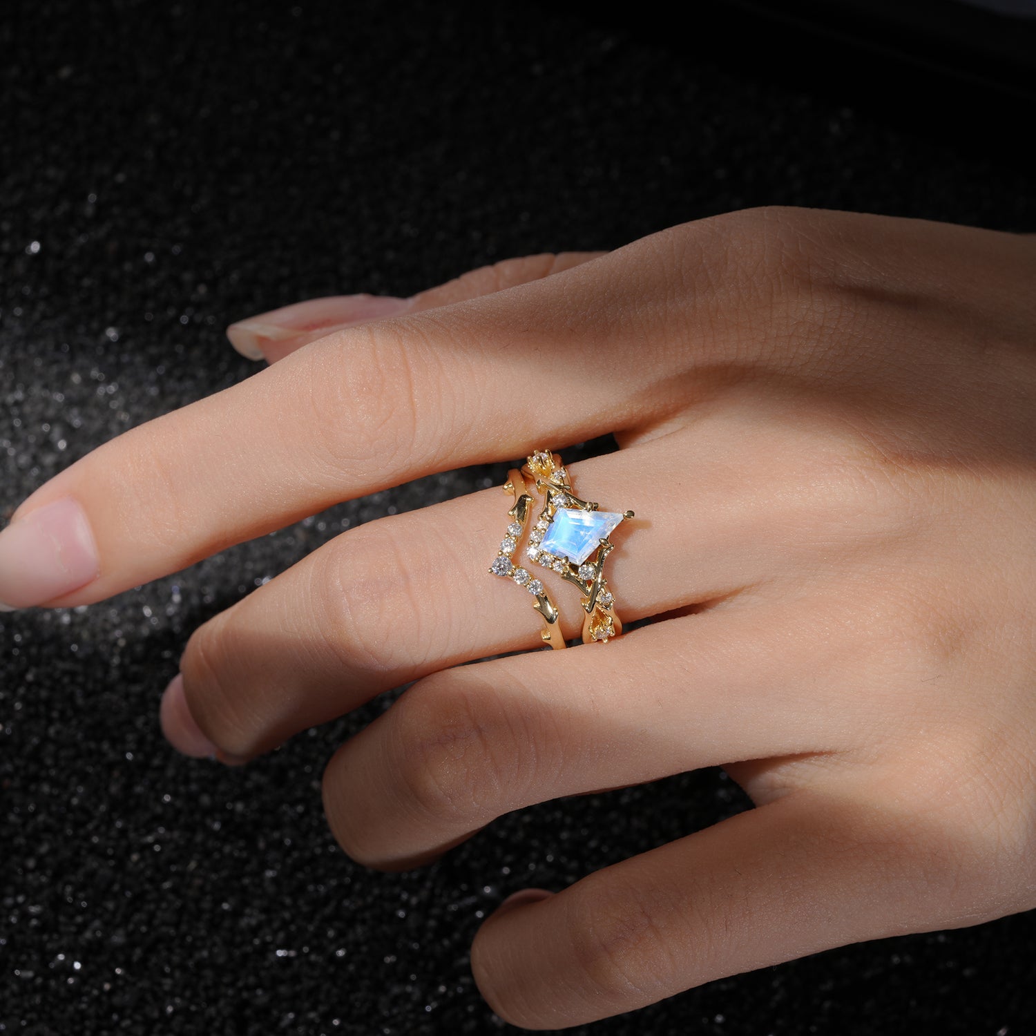 SR17607 Moonstone Ring - Rose-Gold