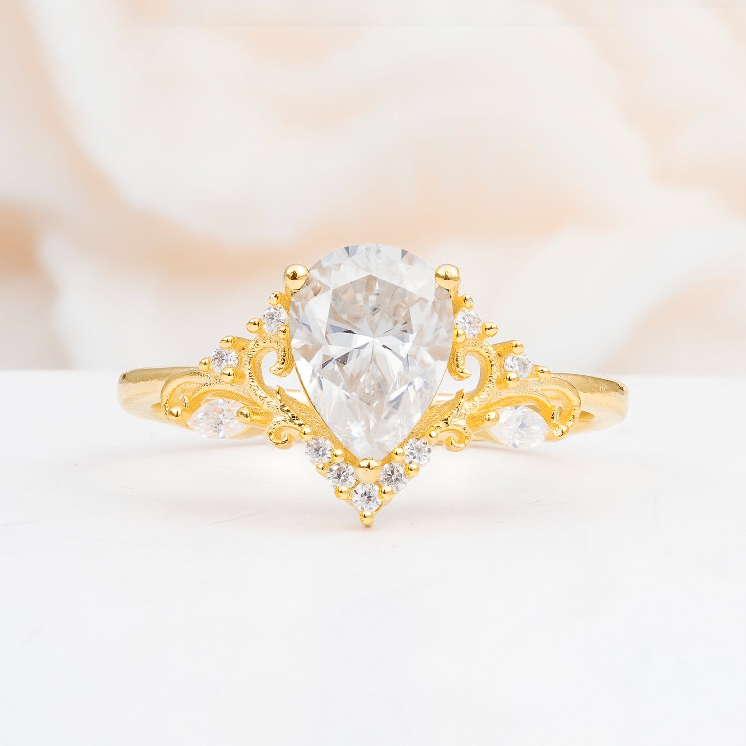 SR17625 Moissanite Ring - Yellow-Gold