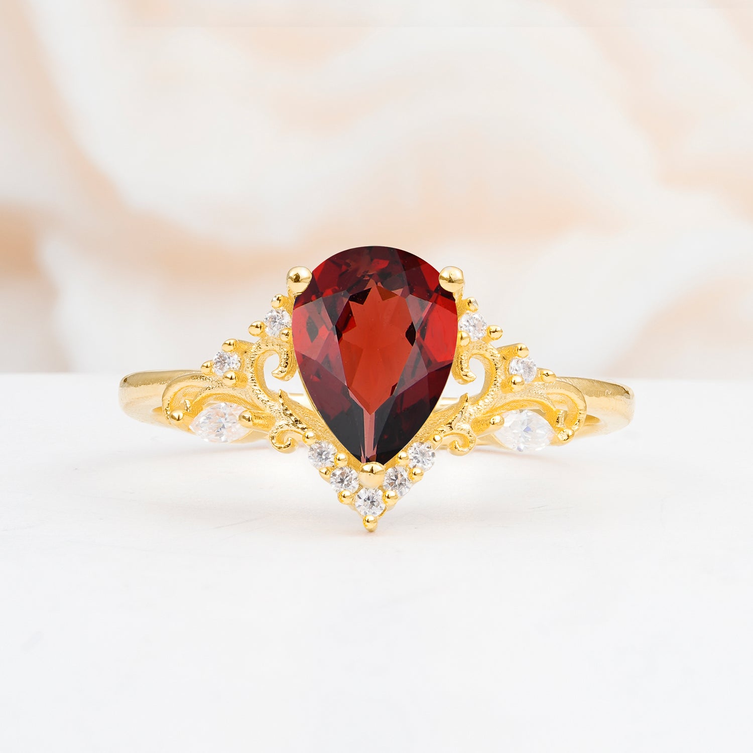 SR17625 Garnet Ring - Yellow-Gold