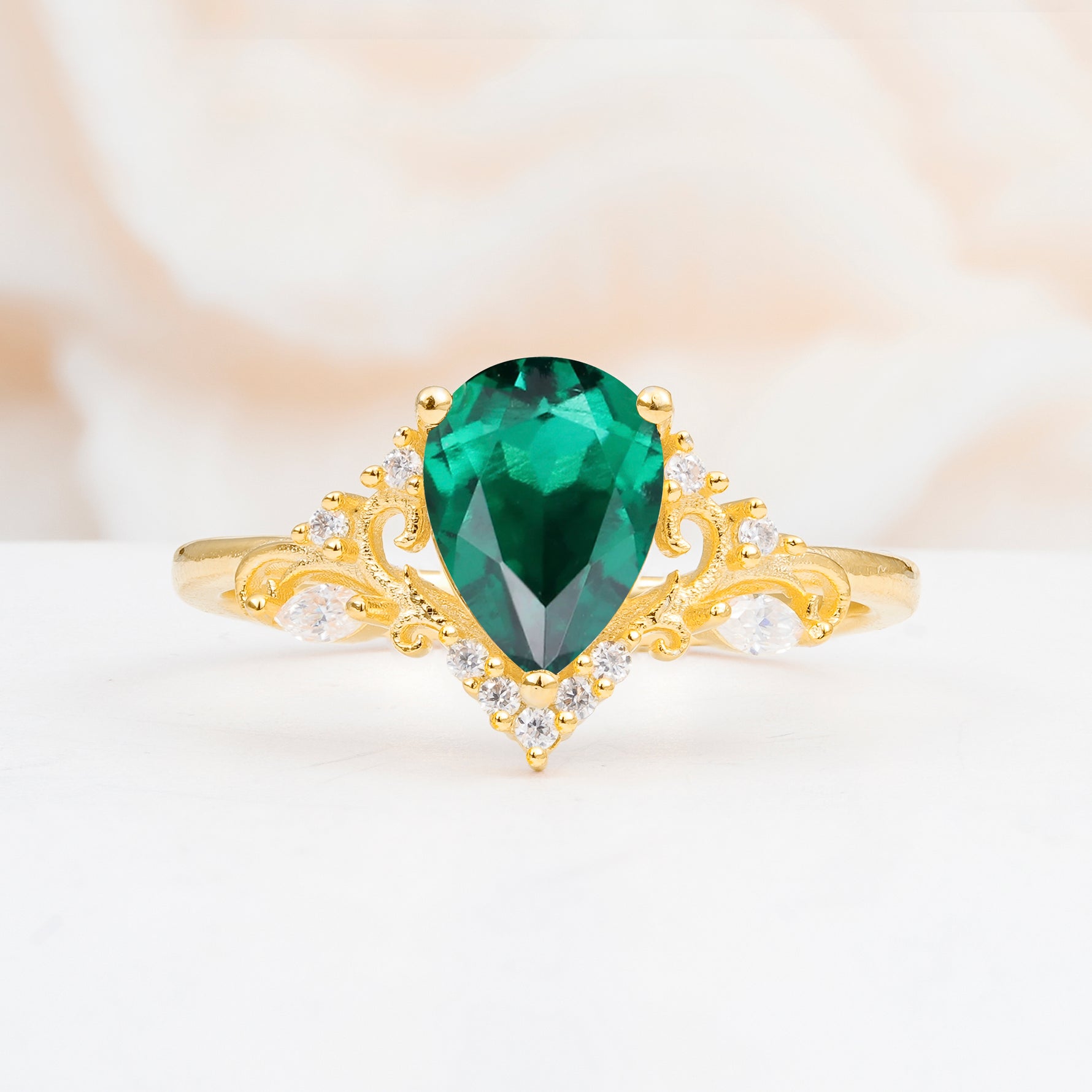 SR17625 Emerald Ring - Yellow-Gold