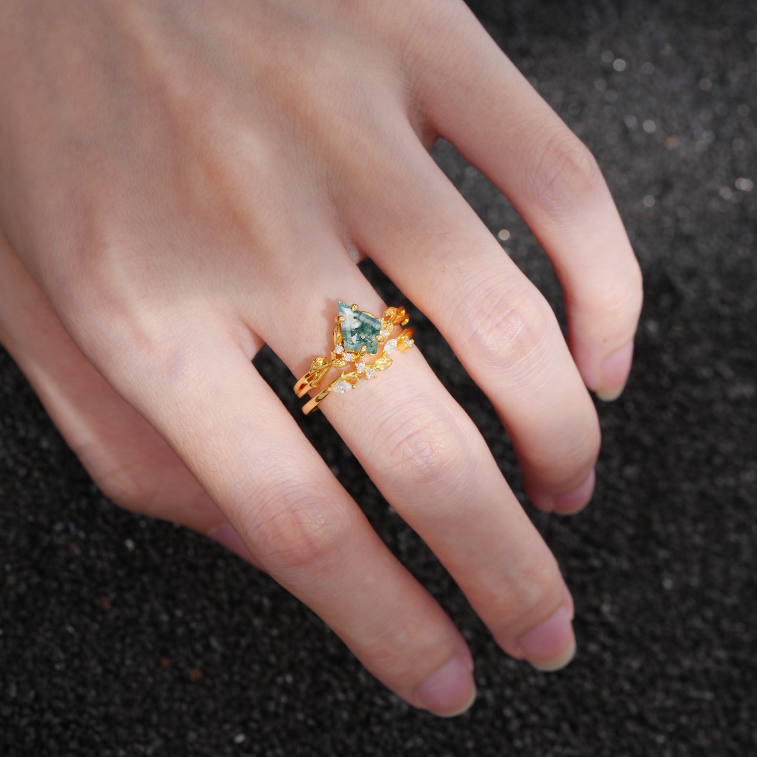 Elongated Kite Cut Moss Agate Leaf Vine Marquise Bridal Ring Set