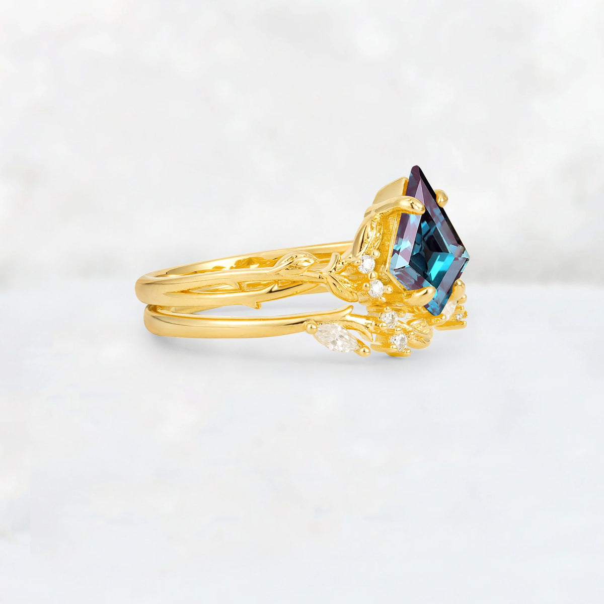 Elongated Kite Cut Alexandrite Leaf Vine Marquise Bridal Ring Set - Rose-Gold