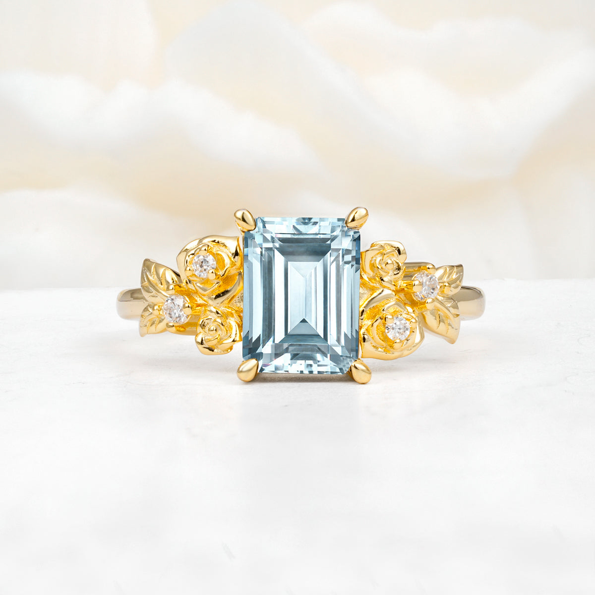 SR17645 Aquamarine Ring - Yellow-Gold