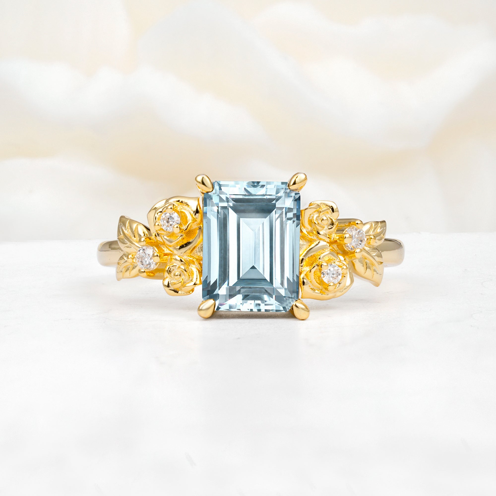 SR17645 Aquamarine Ring - Yellow-Gold