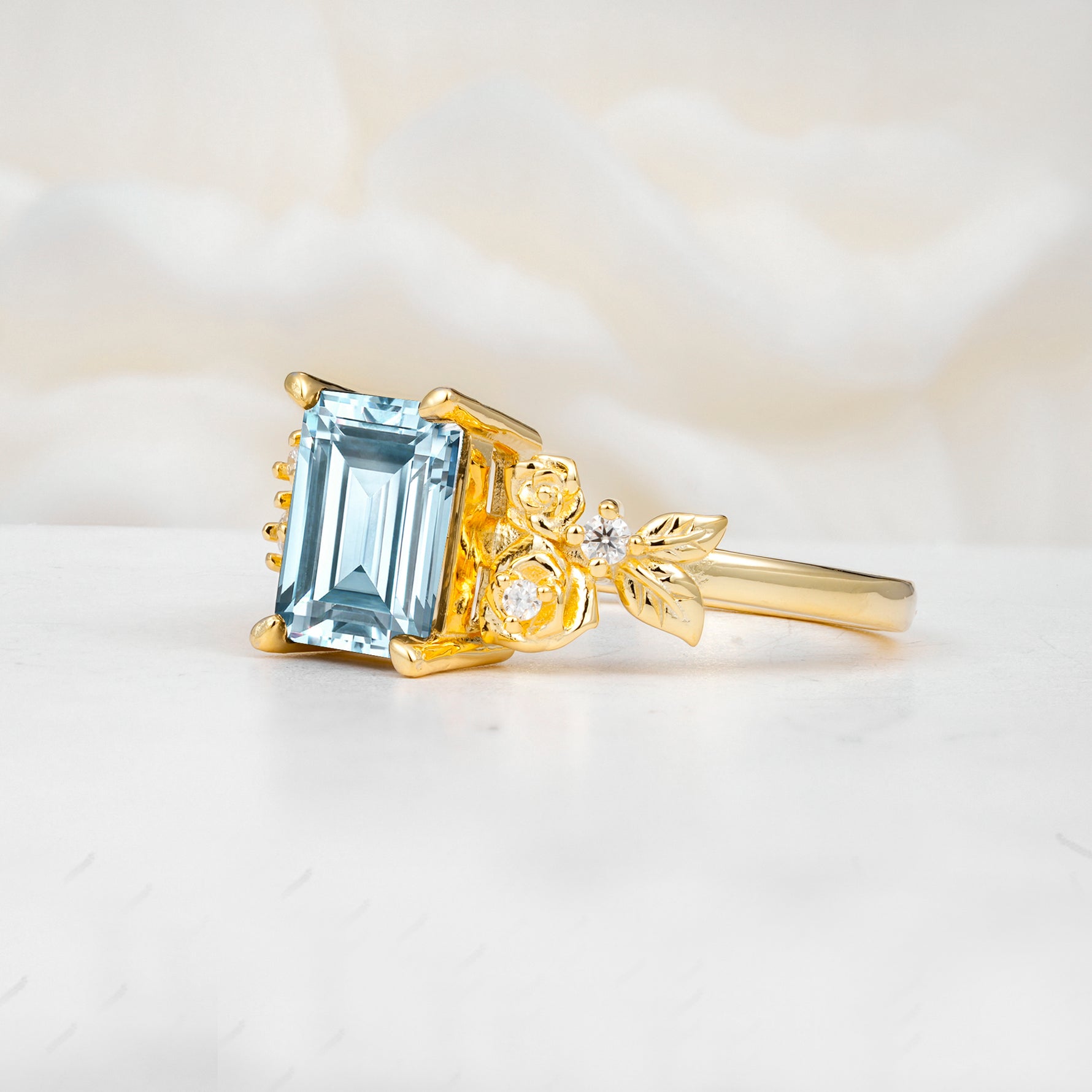 SR17645 Aquamarine Ring - White-Gold