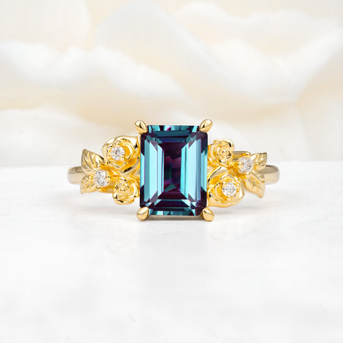 SR17645 Alexandrite Ring - Yellow-Gold