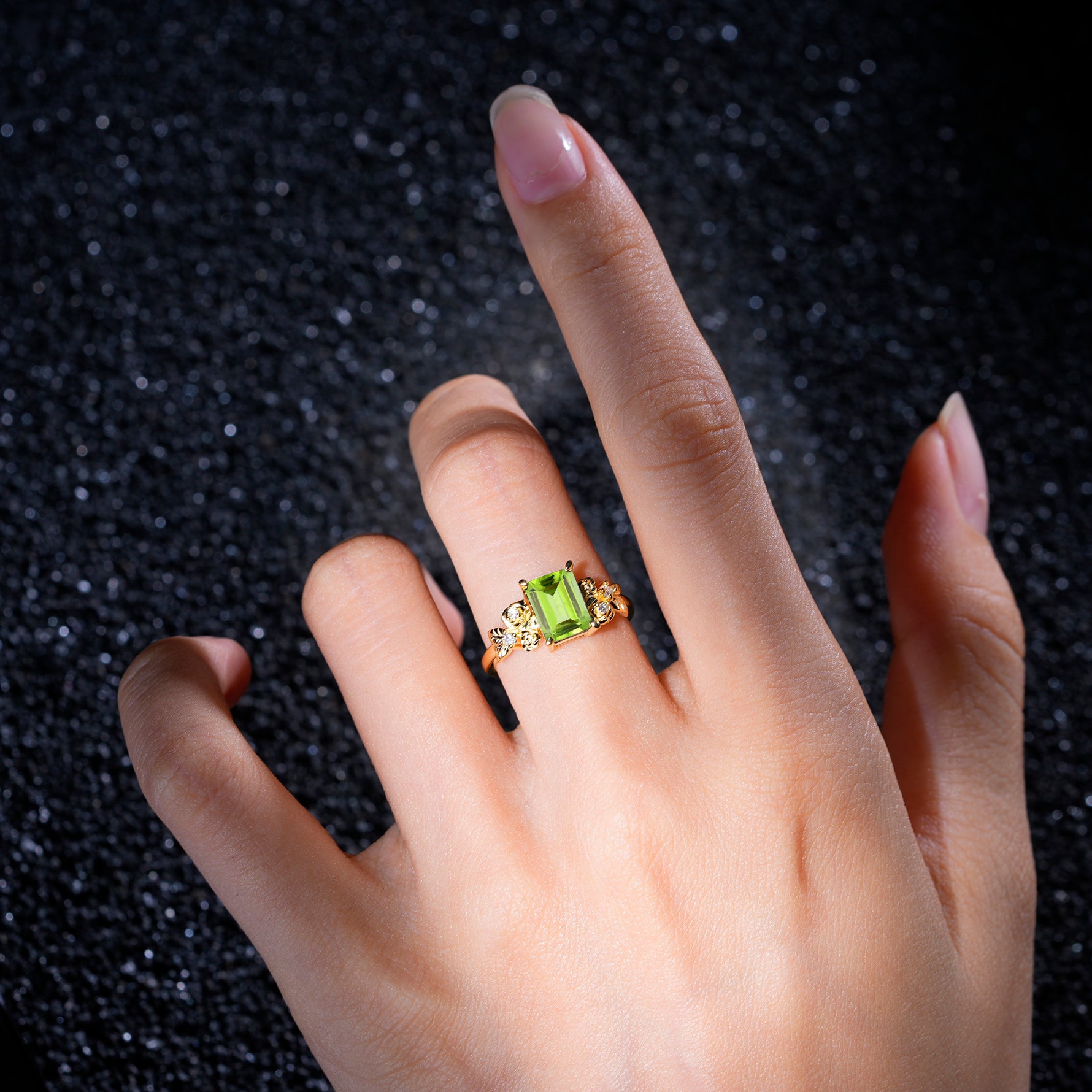 SR17645 Peridot Ring - Rose-Gold