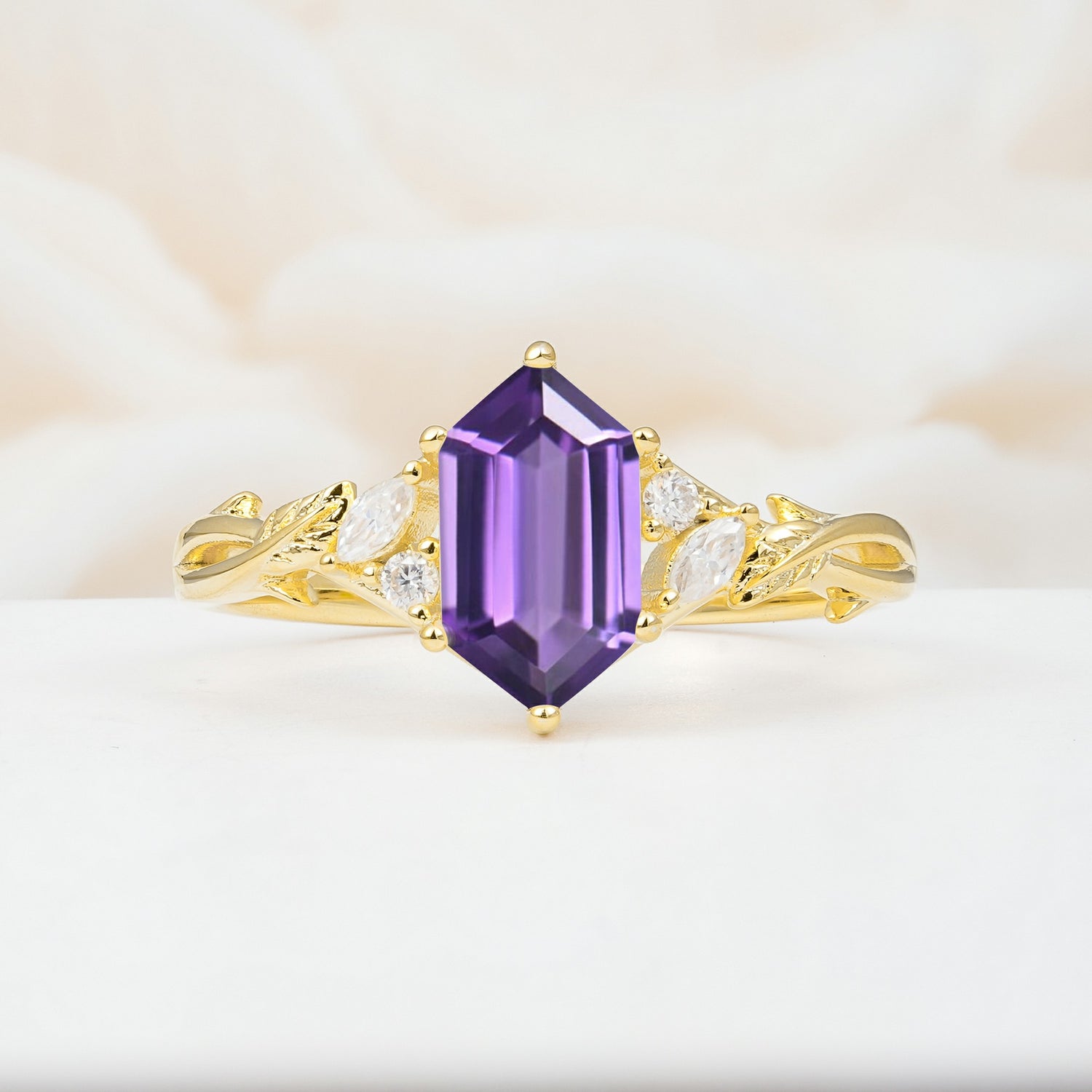 SR17647 Amethyst Ring - Yellow-Gold