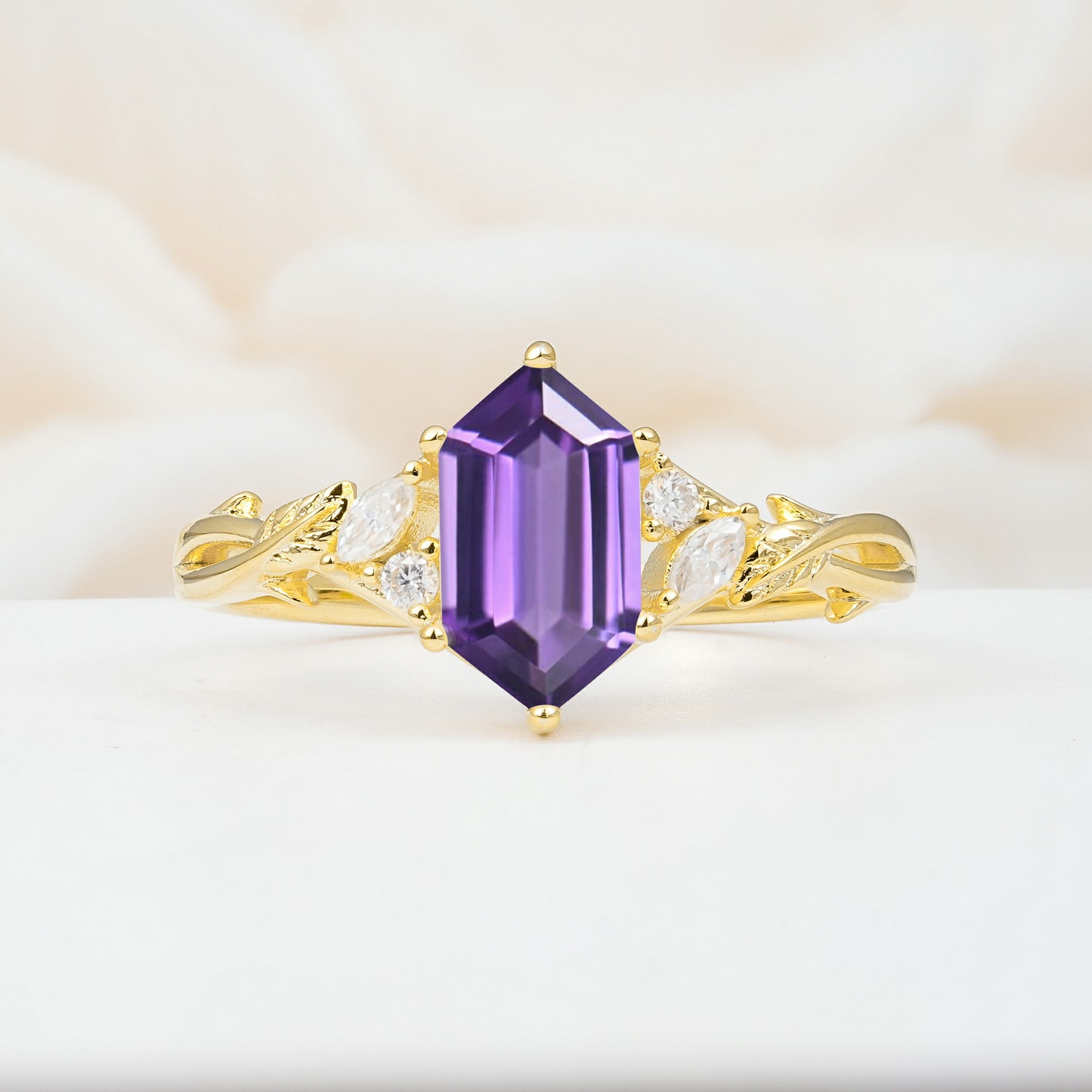 SR17647 Amethyst Ring - Yellow-Gold