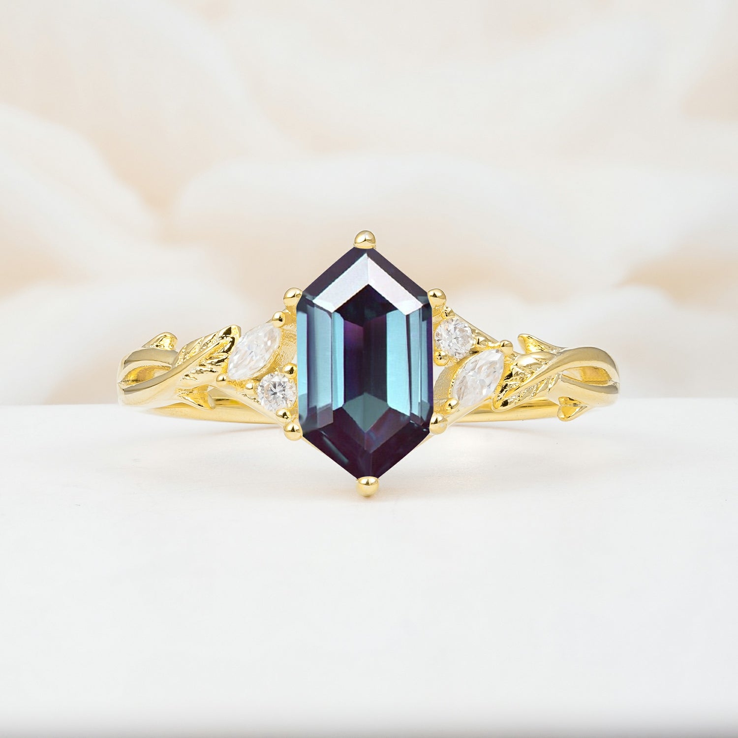 SR17647 Alexandrite Ring - Yellow-Gold