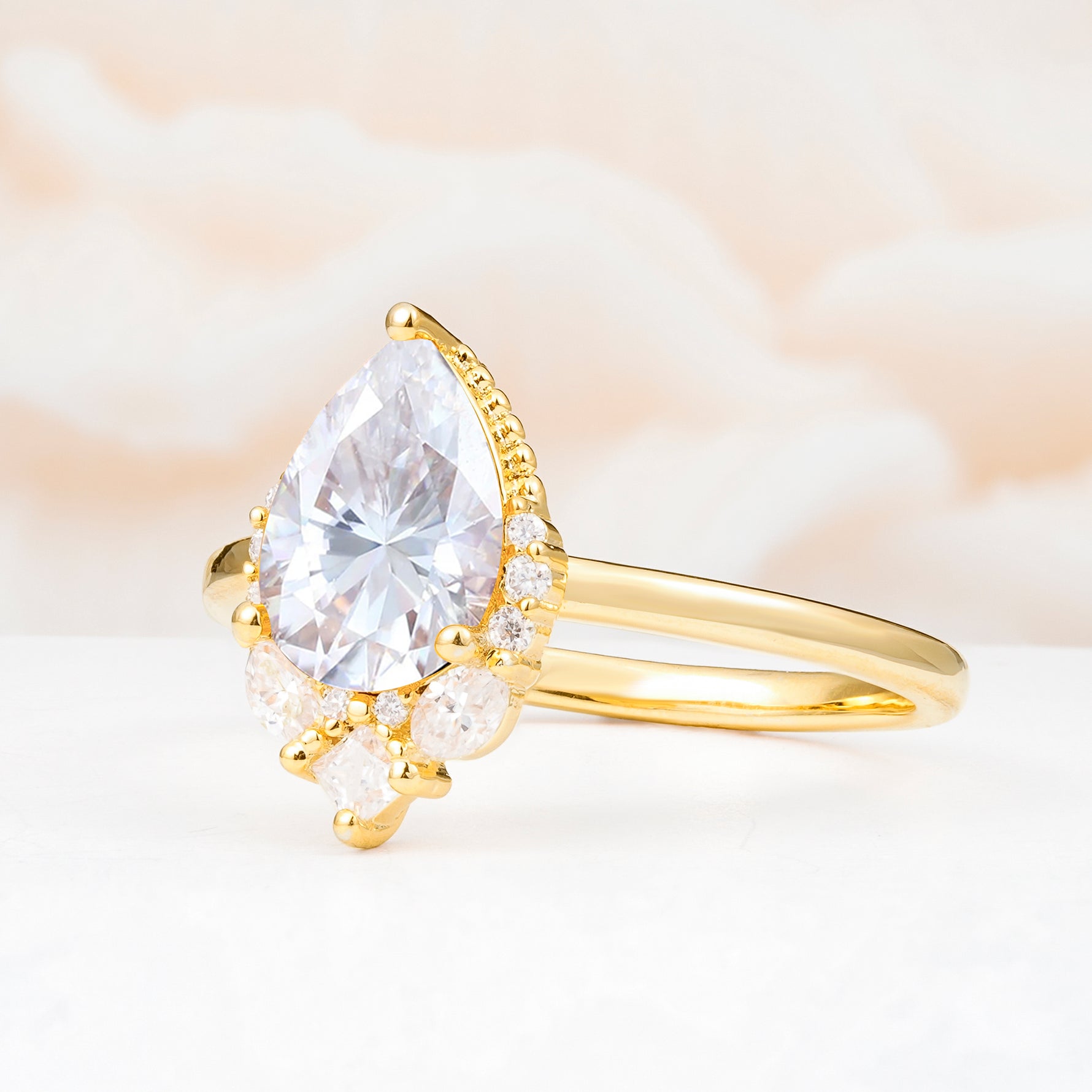 SR17652 Moissanite Ring - White-Gold
