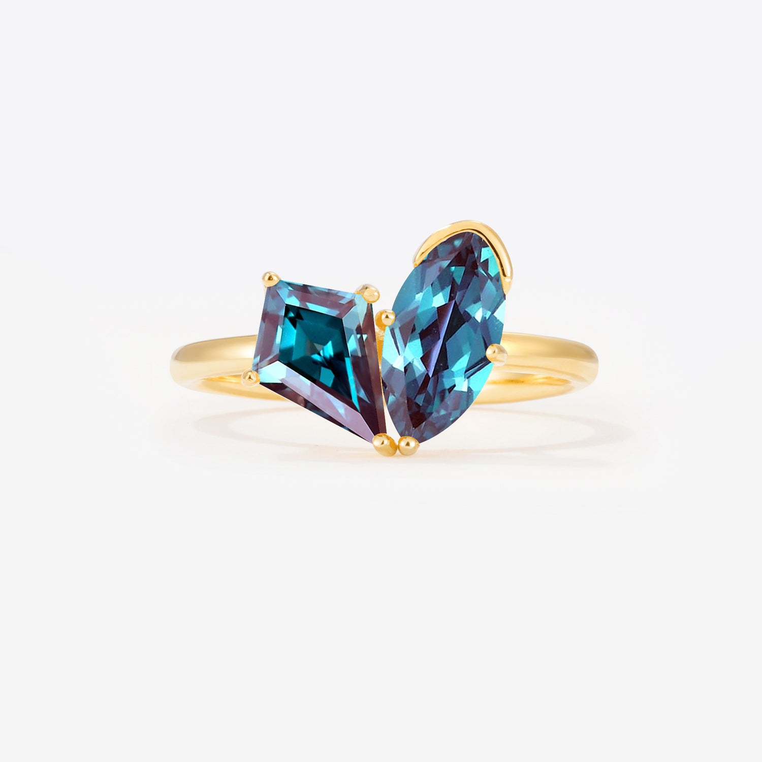 Unique Kite Cut Toi et Moi Alexandrite Engagement Ring for Women