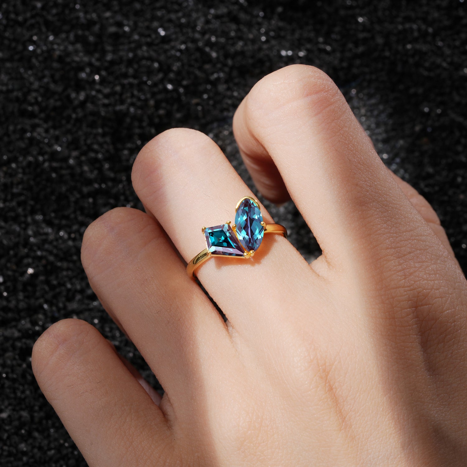 Unique Kite Cut Toi et Moi Alexandrite Engagement Ring for Women