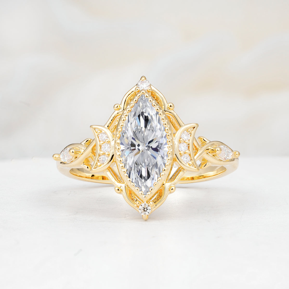 SR17656 Lab Diamond Ring - Yellow-Gold