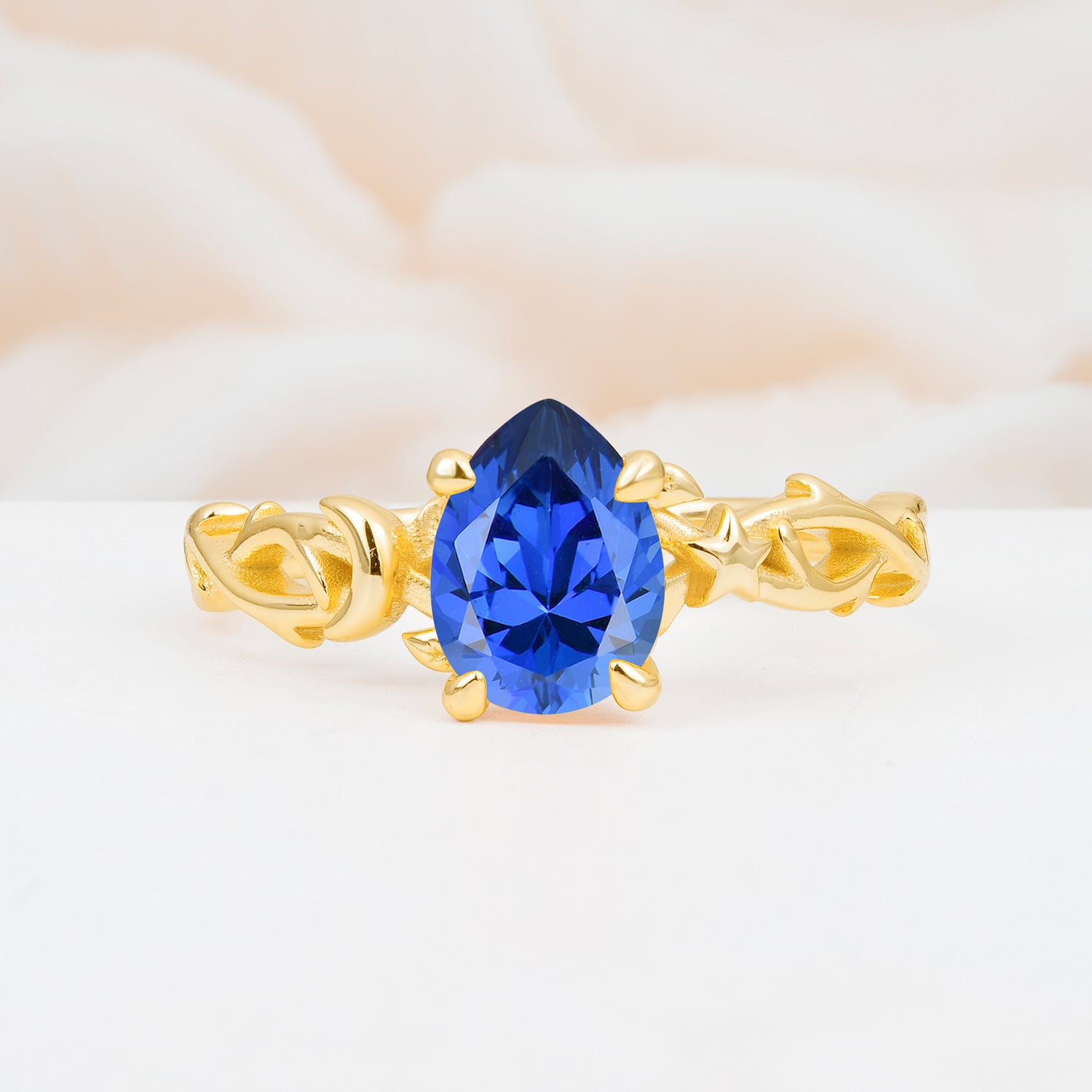 SR17666 Sapphire Ring - Yellow-Gold