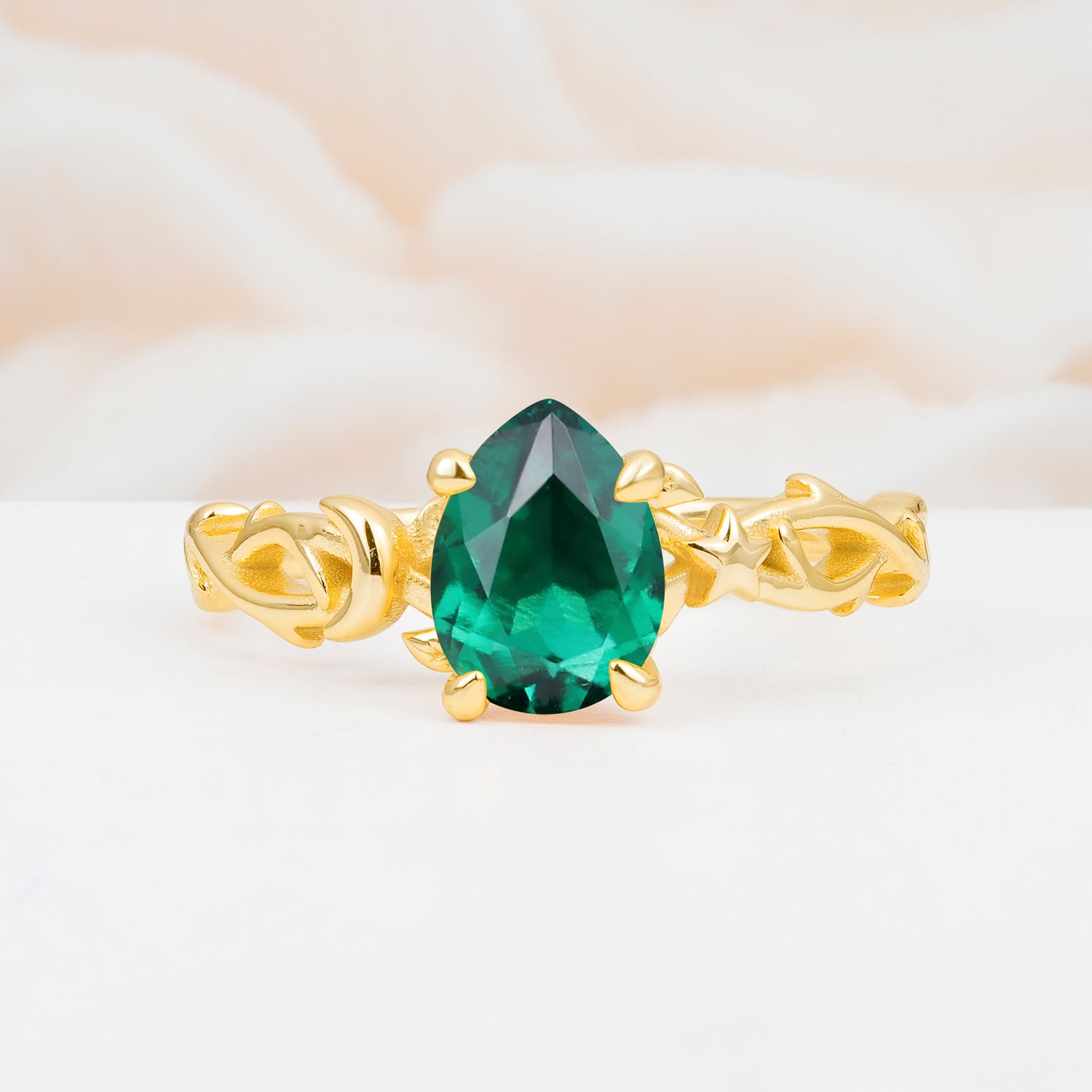 SR17666 Emerald Ring - Yellow-Gold