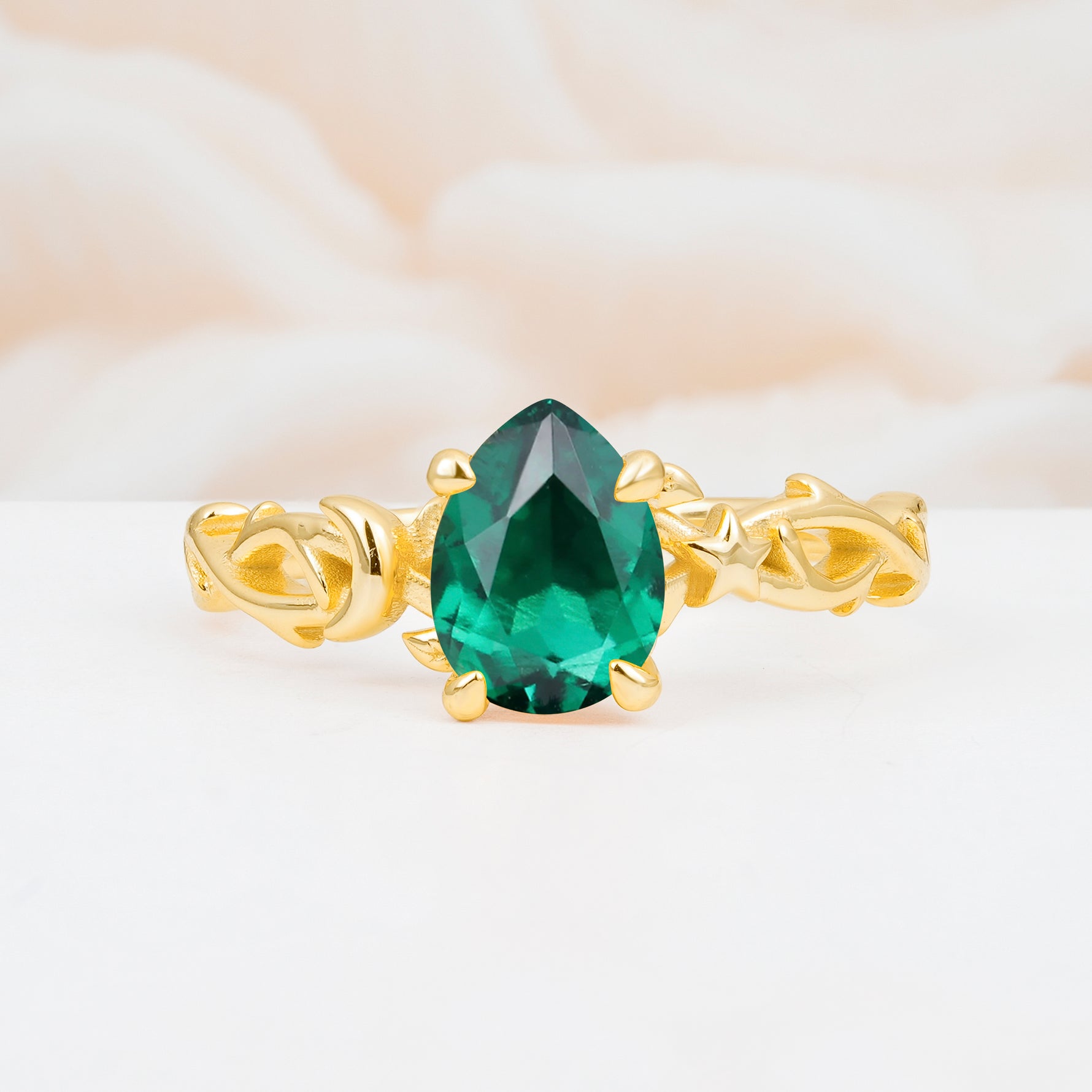 SR17666 Emerald Ring - Yellow-Gold