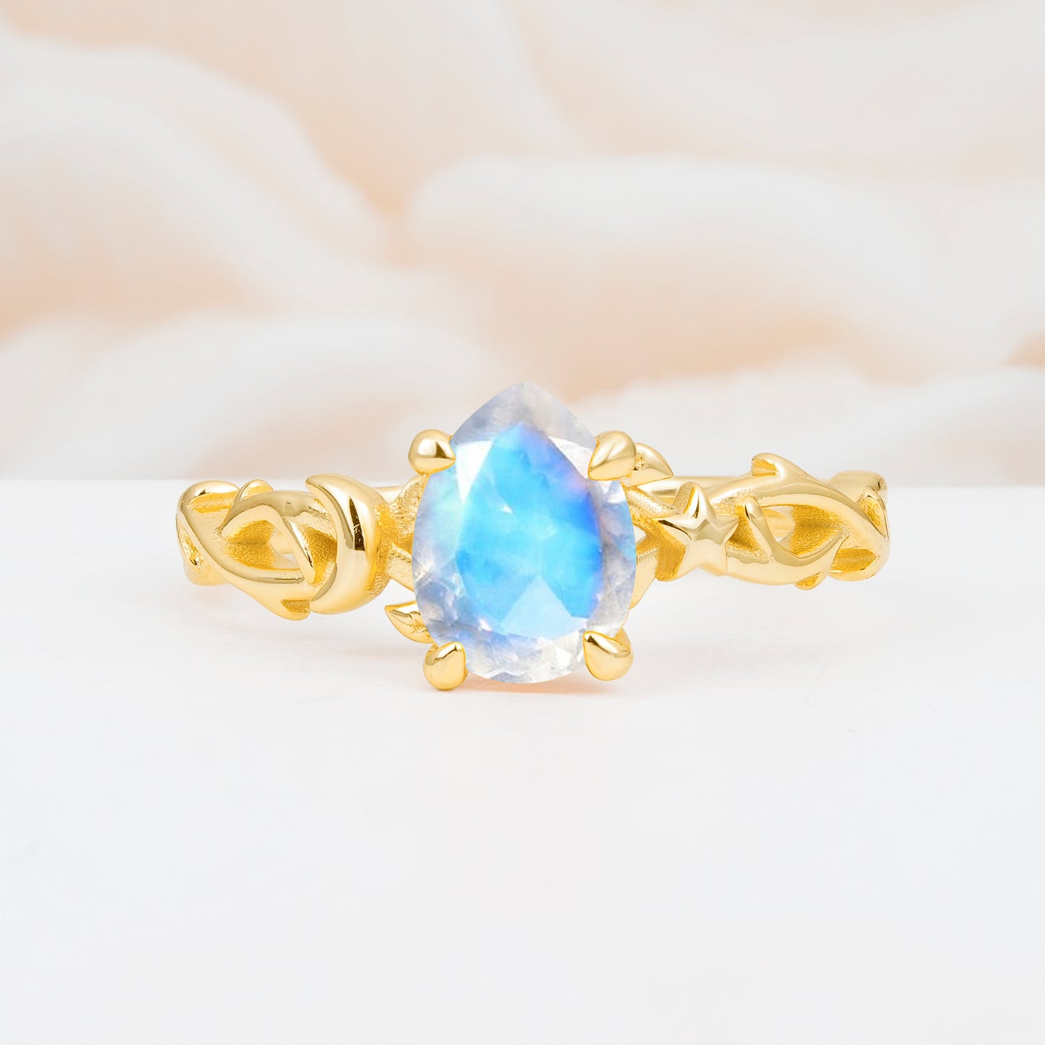 SR17666 Moonstone Ring - Yellow-Gold