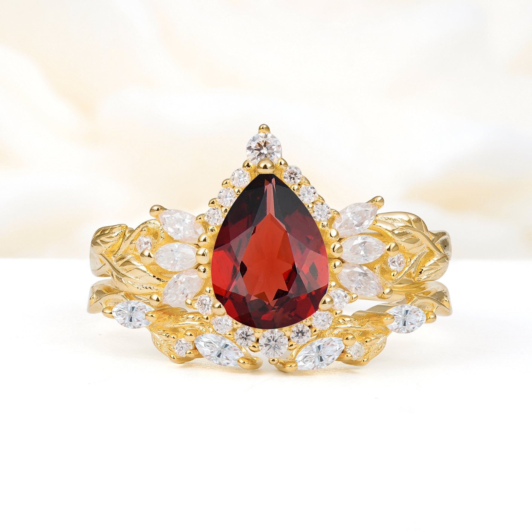 SR17675 Garnet Ring - Yellow-Gold
