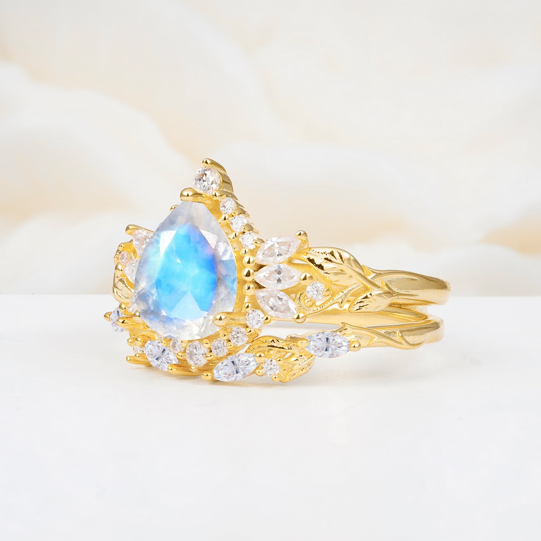 SR17675 Moonstone Ring - White-Gold