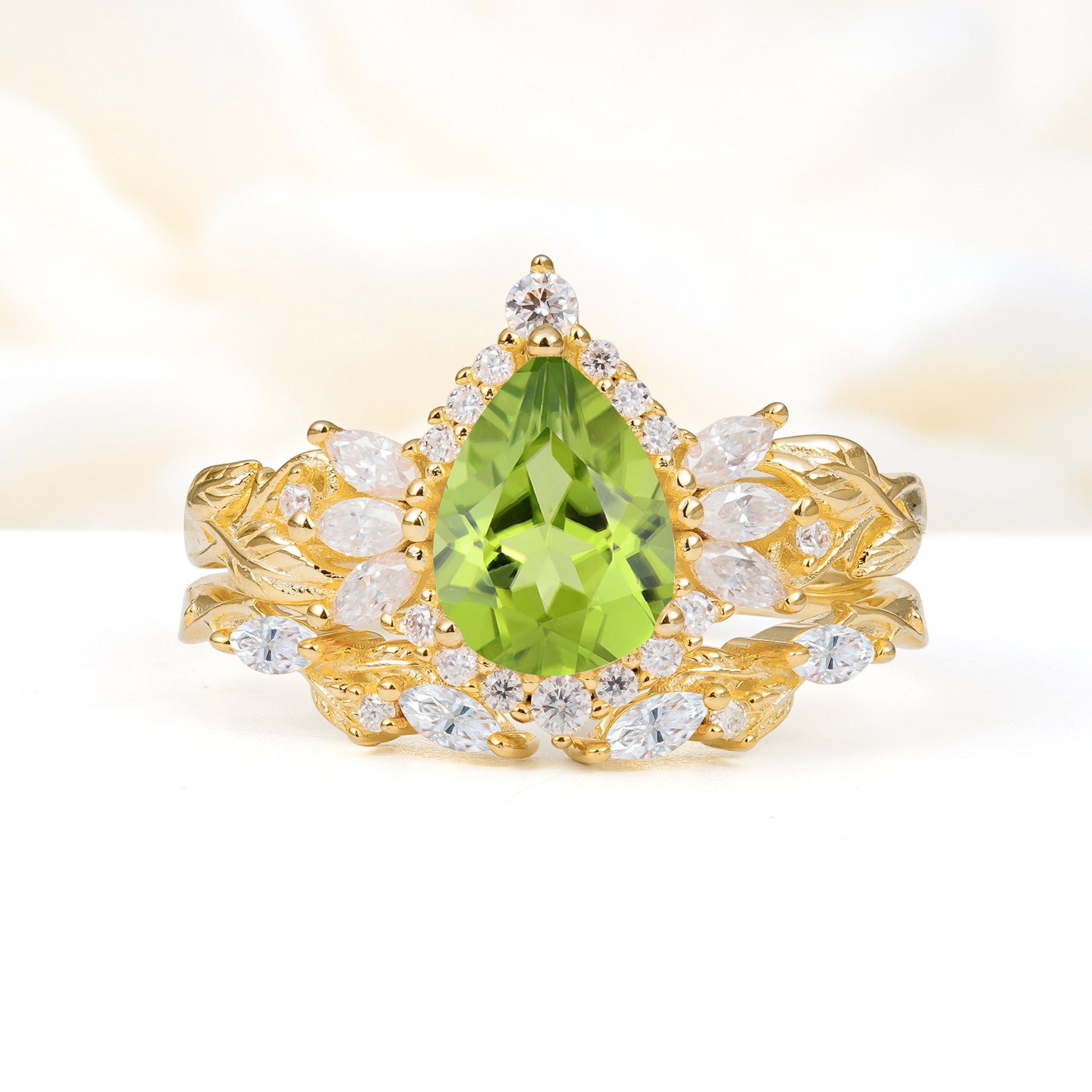 SR17675 Peridot Ring - Yellow-Gold