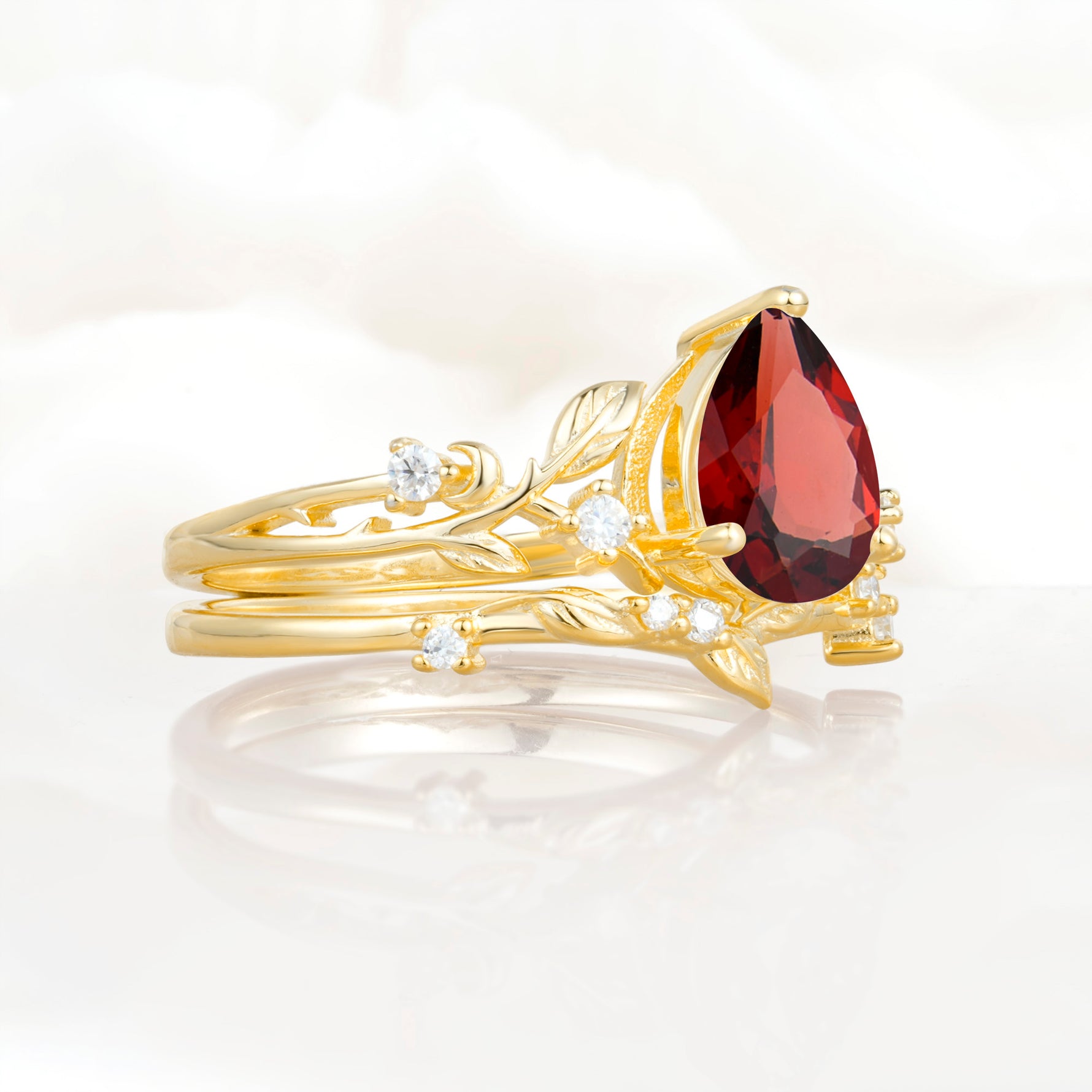 SR17677 Garnet Ring - White-Gold