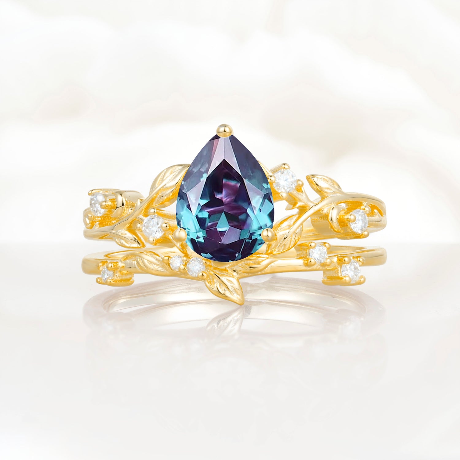SR17677 Alexandrite Ring - Yellow-Gold