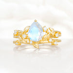 SR17677 Moonstone Ring - Yellow-Gold