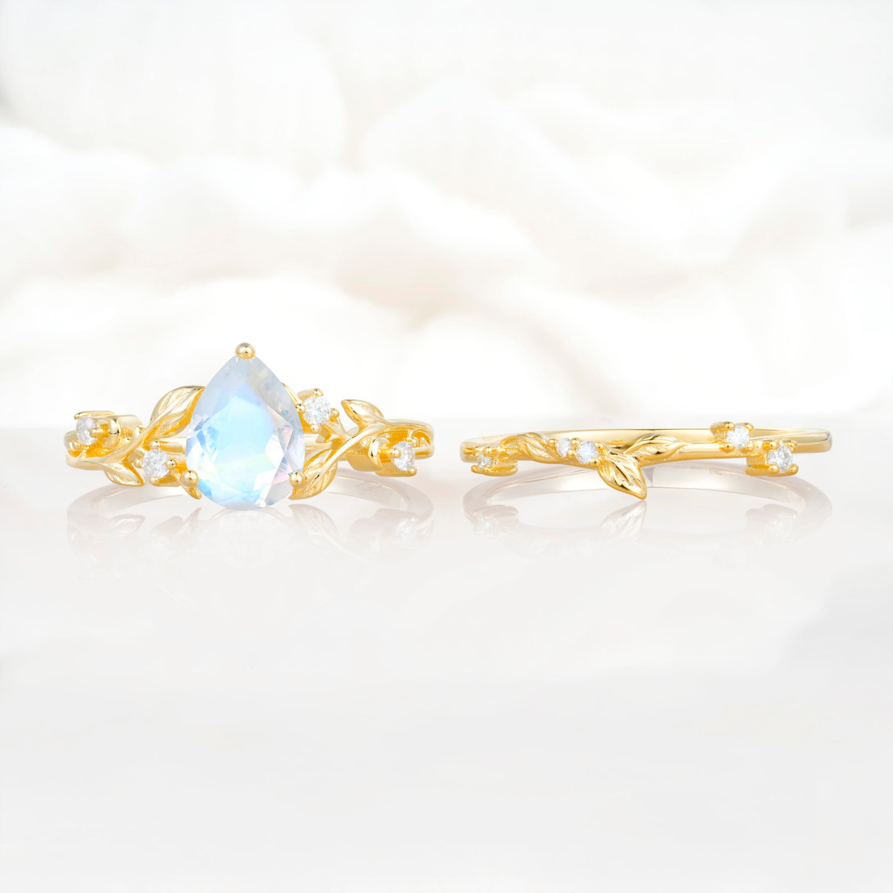 SR17677 Moonstone Ring - Additional view